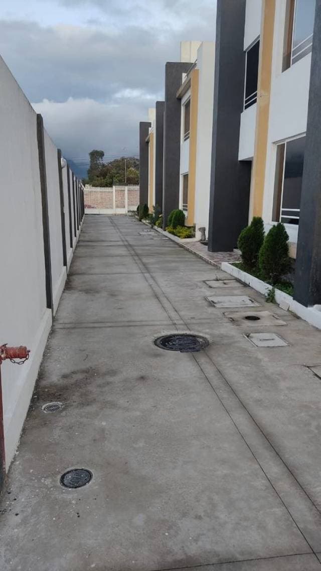 Se vende casa BONITA EN IBARRA — foto 3