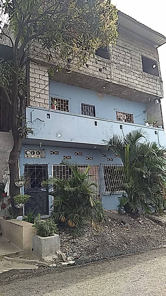 Casa de tres pisos 8x16 — foto 3