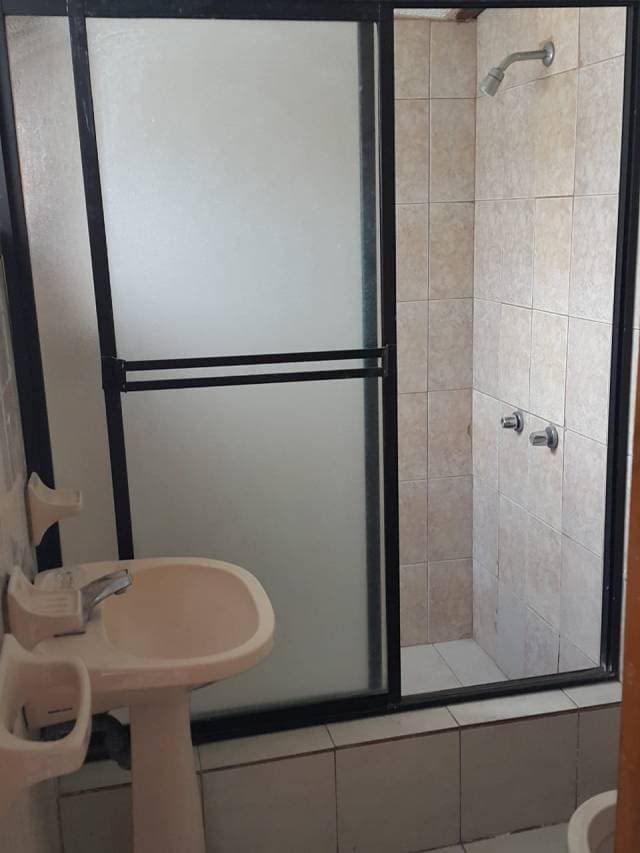 HERMOSA CASA EN VENTA EN LA CUIDAD DE IBARRA — foto 6