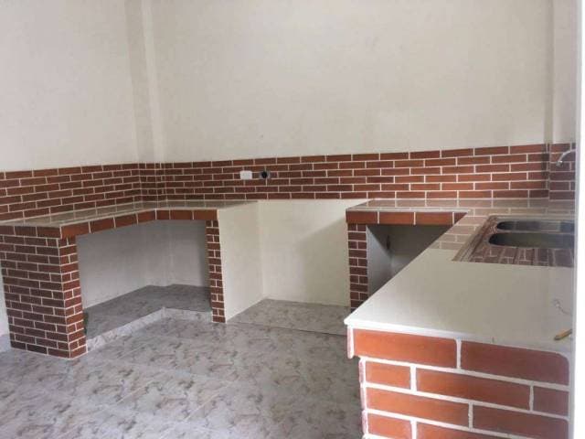 CASA AMPLIA POR ESTRENAR- 340m² — foto 2