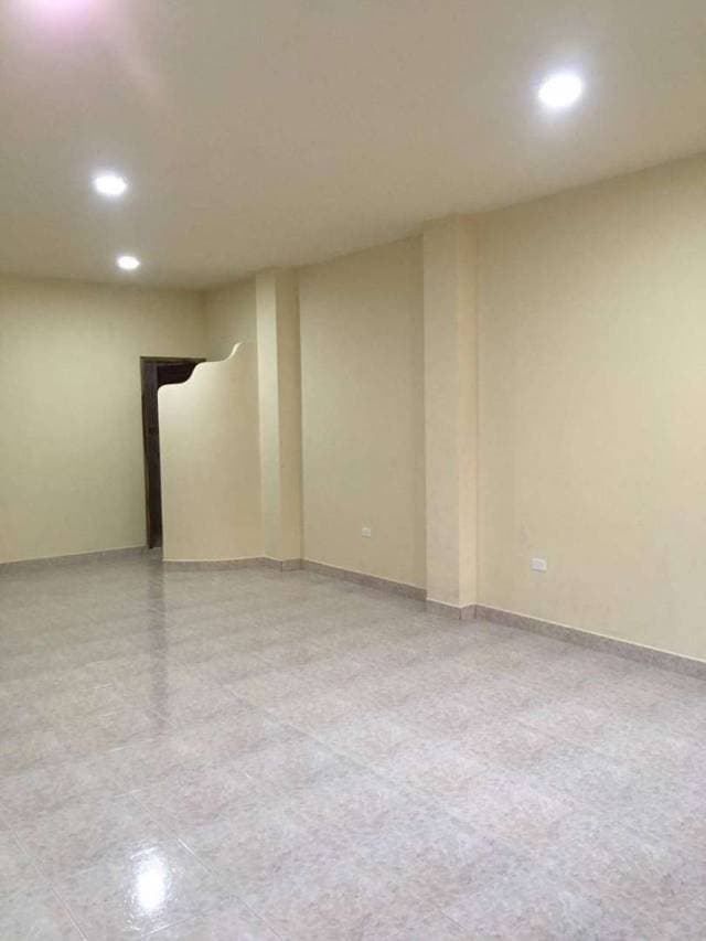 CASA AMPLIA POR ESTRENAR- 340m² — foto 3