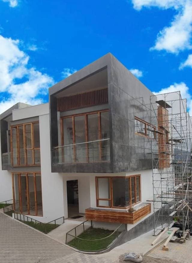 CASA EN VENTA, SECTOR MISICATA, BAÑOS - CUENCA, ECUADOR — foto 1
