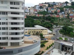 Alquilo Suite Amoblada con Piscina y Parqueo en Puerto Santa Ana, el lugar mas exclusivo de Guayaquil