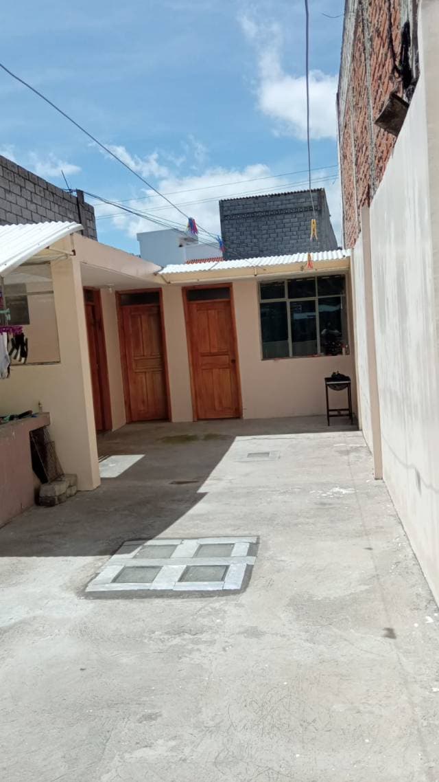 DE OPORTUNIDAD SE VENDE CASA EN OTAVALO — foto 7
