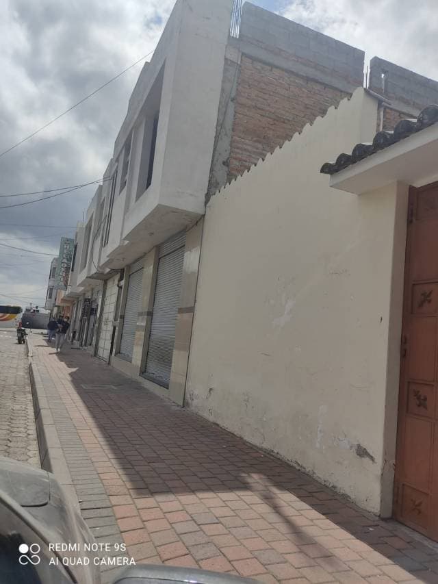 VENTA DE PROPIEDAD EN ATUNTAQUI — foto 2