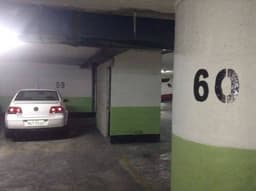 Parqueaderos en Sector Bancario de Quito en Renta o Venta frente al CCI