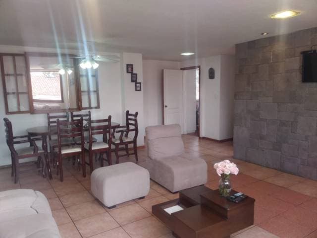 Departamento Junto al CC San Luis y cerca de la ESPE
