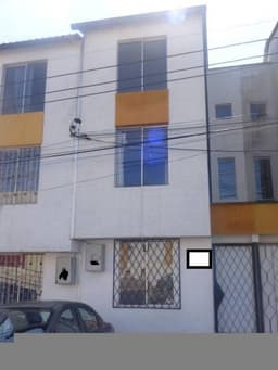 Se vende casa conjunto habitacional "Rincon del Sol". Ubicada en el sector de Chillogallo-Fundeporte (Quito).