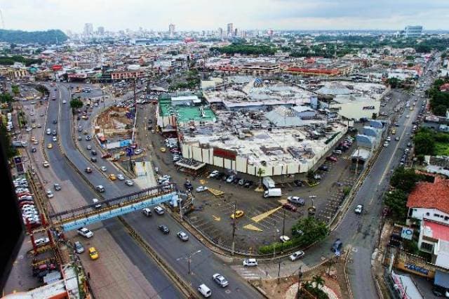 GUAYAQUIL, POLICENTRO LOCAL COMERCIAL 90m2 — foto 1