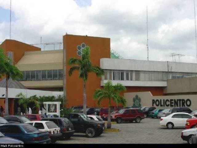 GUAYAQUIL, POLICENTRO LOCAL COMERCIAL 90m2 — foto 2