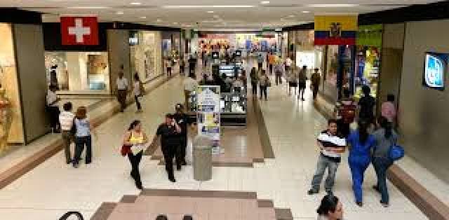 GUAYAQUIL, POLICENTRO LOCAL COMERCIAL 90m2 — foto 3
