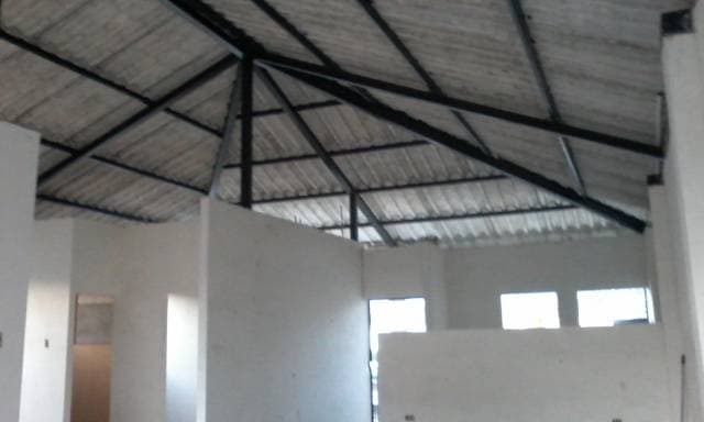 ALQUILO CASA DE DOS PISOS MAS AREA DE PATIO LIBRE — foto 3