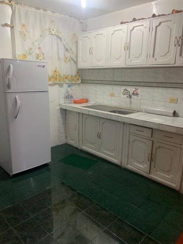 DEPARTAMENTO EN VENTA, EN EL CENTRO DE LA CIUDAD DE RIOBAMBA – ECUADOR — foto 2