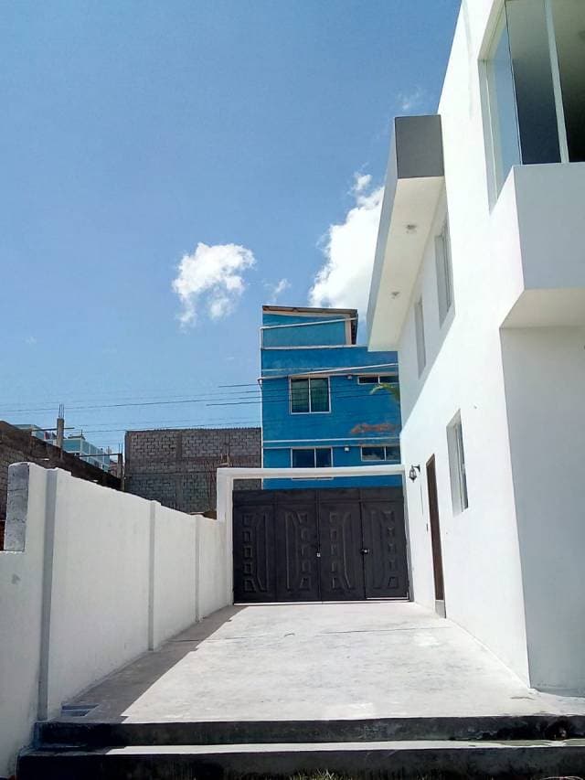 VENTA DE CASA NUEVA SECTOR NORTE DE QUITO — foto 6