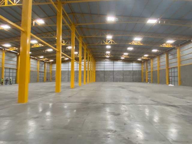 Duran estrene bodega y nave industrial de 4350 mt2 — foto 1