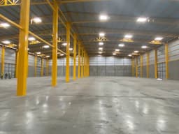 Duran estrene bodega y nave industrial de 4350 mt2