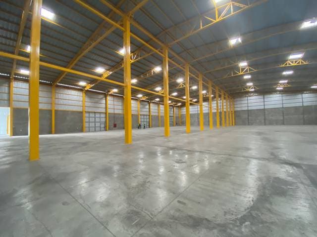 Duran estrene bodega y nave industrial de 4350 mt2 — foto 12