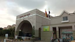 ALQUILO LOCAL EN CENTRO COMERCIAL MARINA DOR