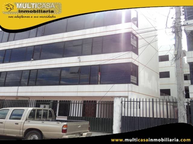 EDIFICIO RENTERO A CRÉDITO EN VENTA CON 4 DEPARTAMENTOS EN CUENCA-ECUADOR — foto 1
