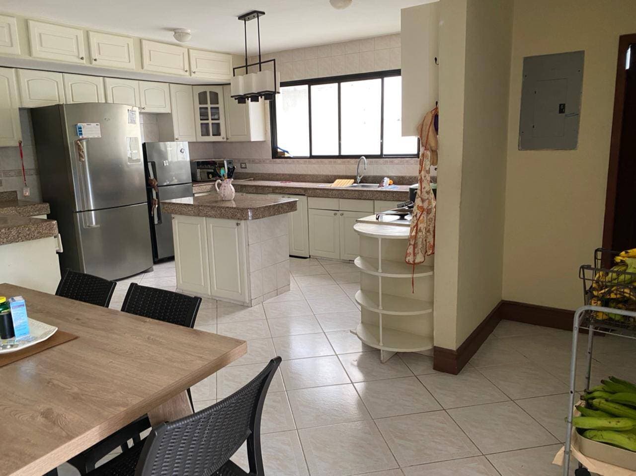 Venta de Linda Casa de 3 Niveles en Isla Sol — foto 15