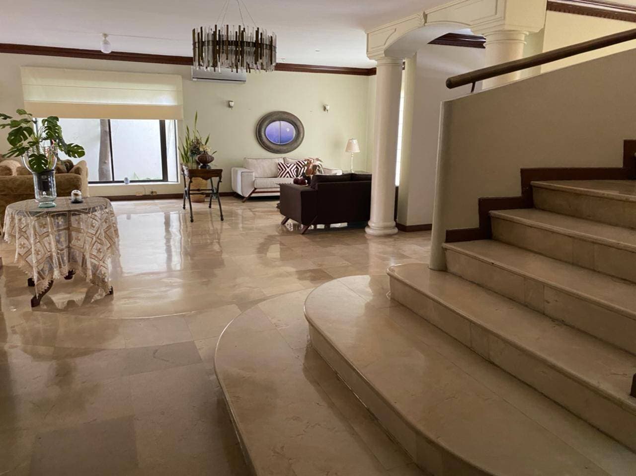 Venta de Linda Casa de 3 Niveles en Isla Sol — foto 13