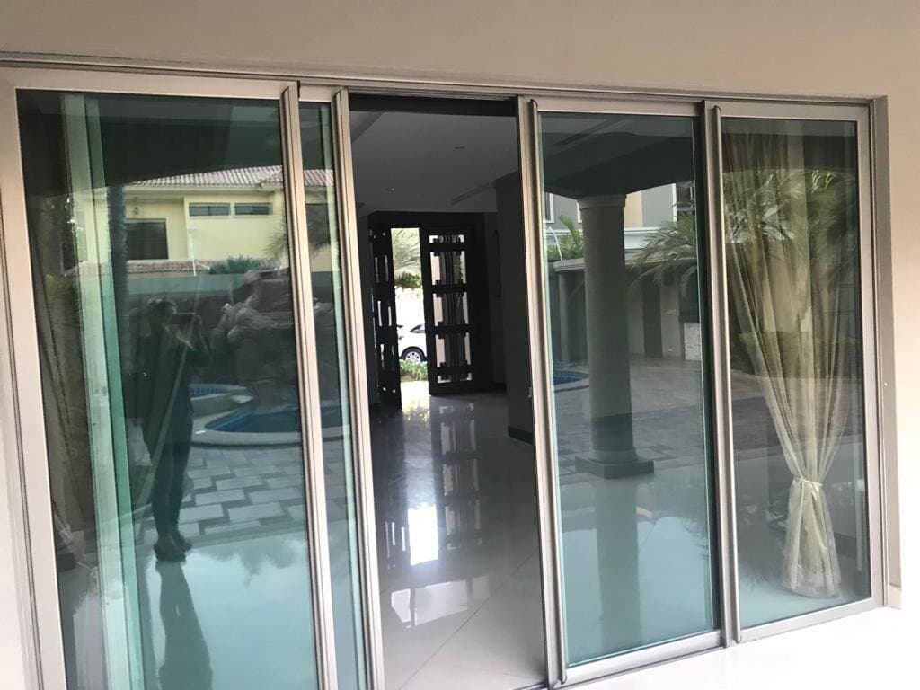 VILLA DISPONIBLE DE ALQUILER, VÍA SAMBORONDON — foto 6