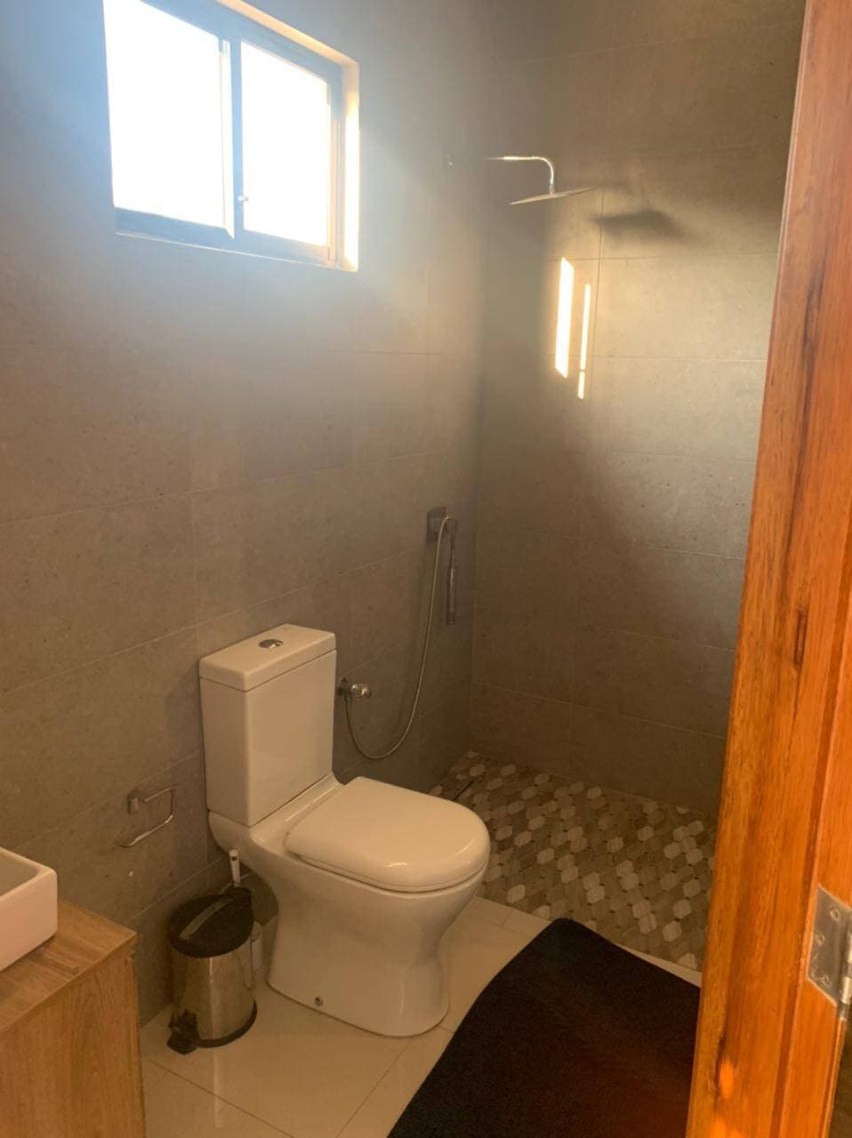 VILLA DISPONIBLE DEVENTA ENTRELAGOS, SAMBORONDON — foto 13