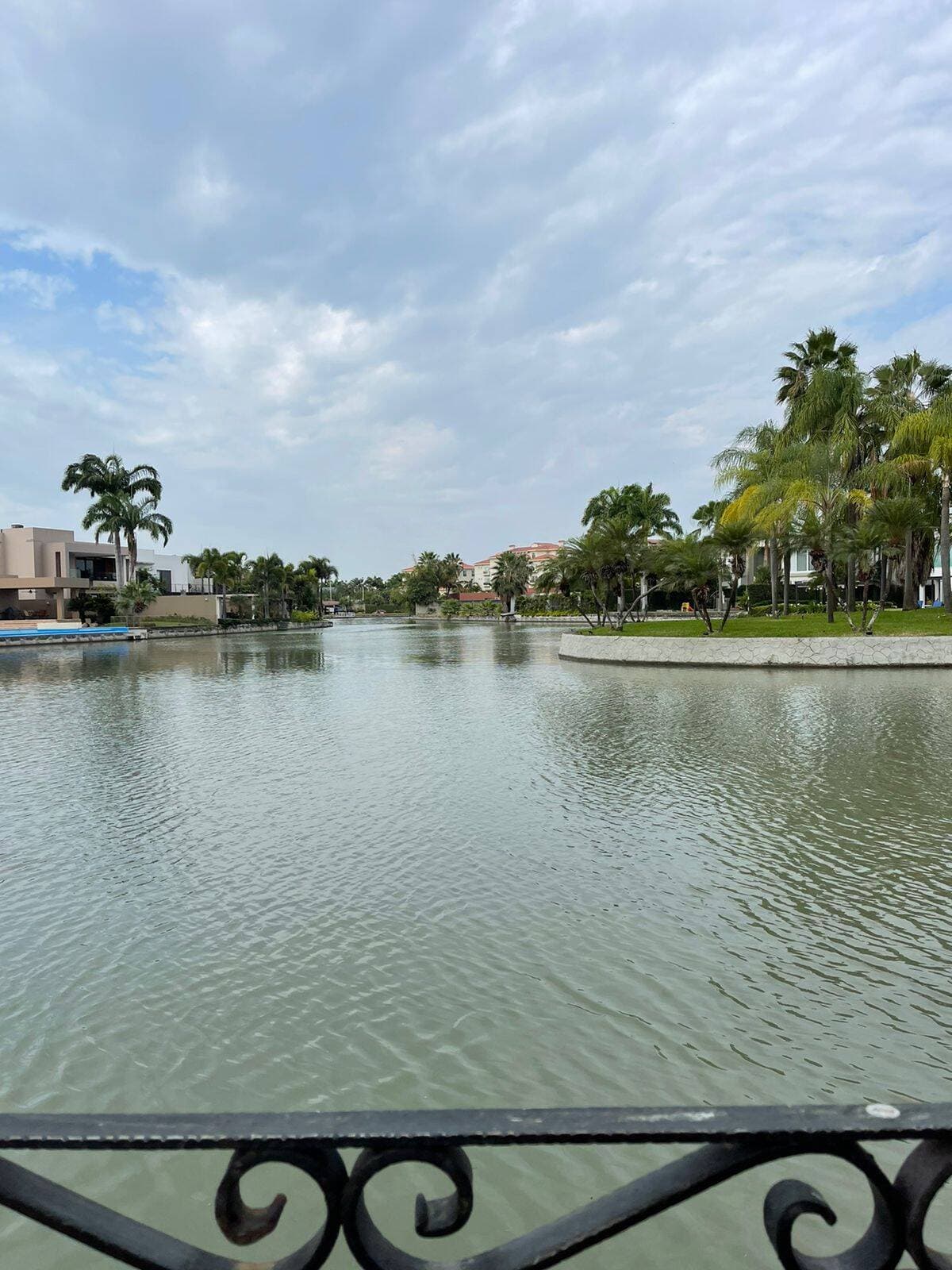 LINDA VILLA EN CASTELAGO CON VISTA AL LAGO — foto 1