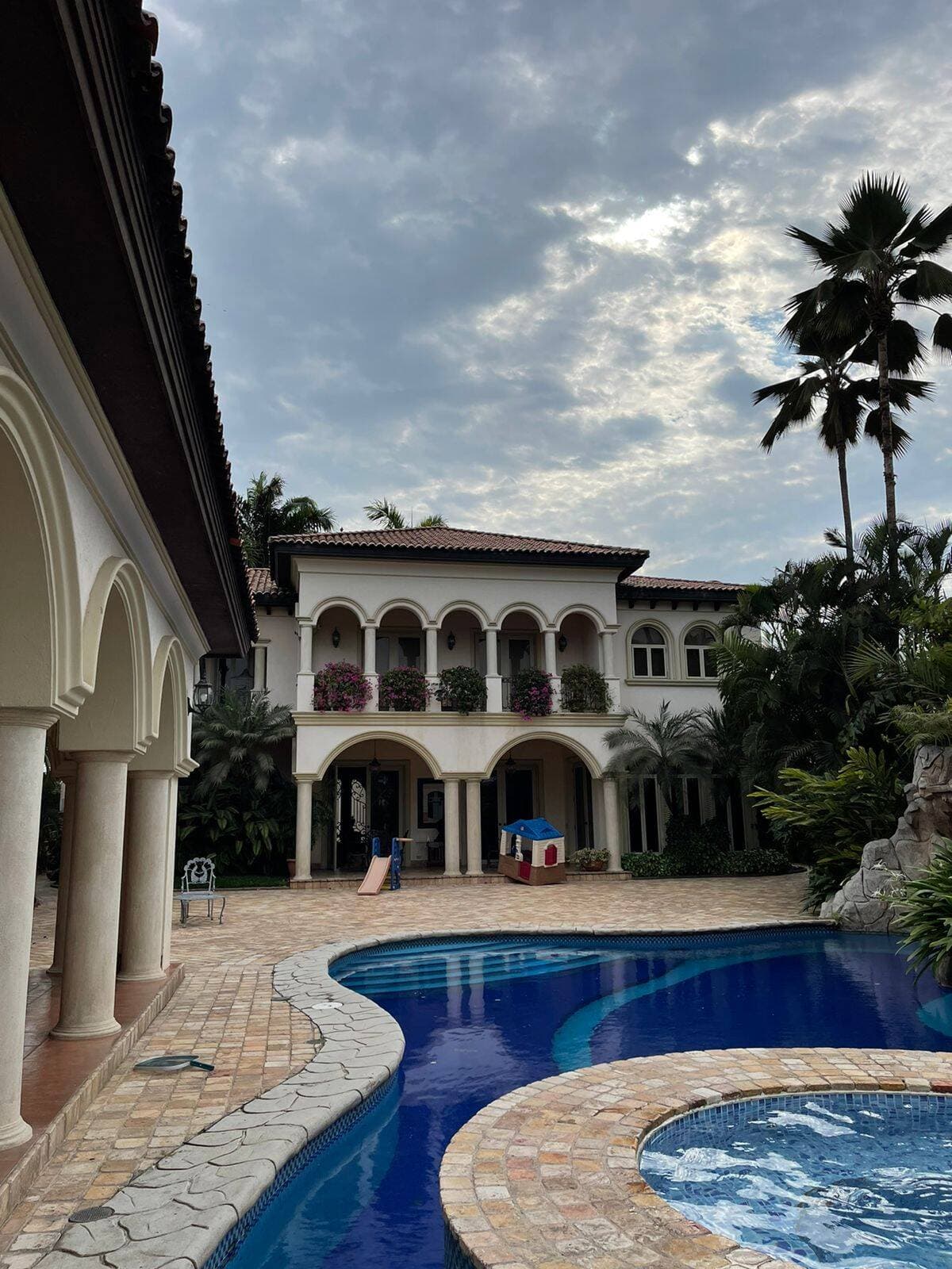 LINDA VILLA EN CASTELAGO CON VISTA AL LAGO — foto 2