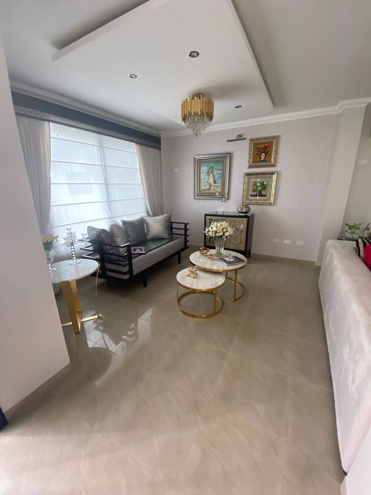 BONITA VIILLA DE VENTA EN URB. ATLANTIS, SAMBORONDON — foto 1