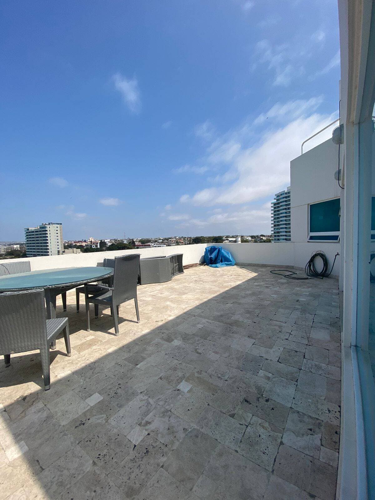 LINDO PENTHOUSE CON PISCINA DE VENTA EN PUERTO LUCIA — foto 7