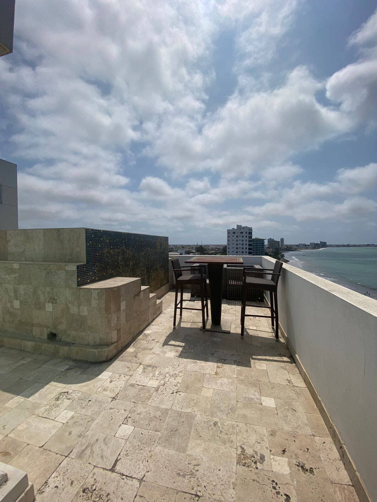 LINDO PENTHOUSE CON PISCINA DE VENTA EN PUERTO LUCIA — foto 9