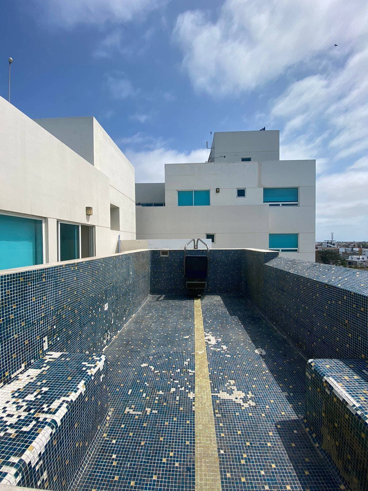 LINDO PENTHOUSE CON PISCINA DE VENTA EN PUERTO LUCIA — foto 10