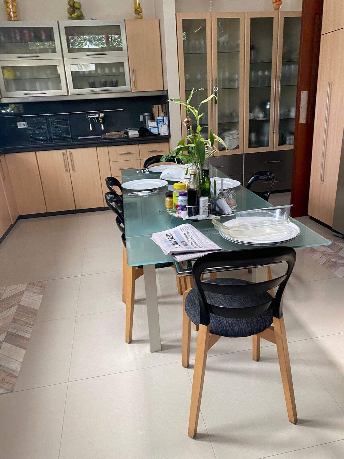 VENDO VILLA DE 1 SOLA PLANTA CON SUITE KM 8, SAMBORONDON — foto 6
