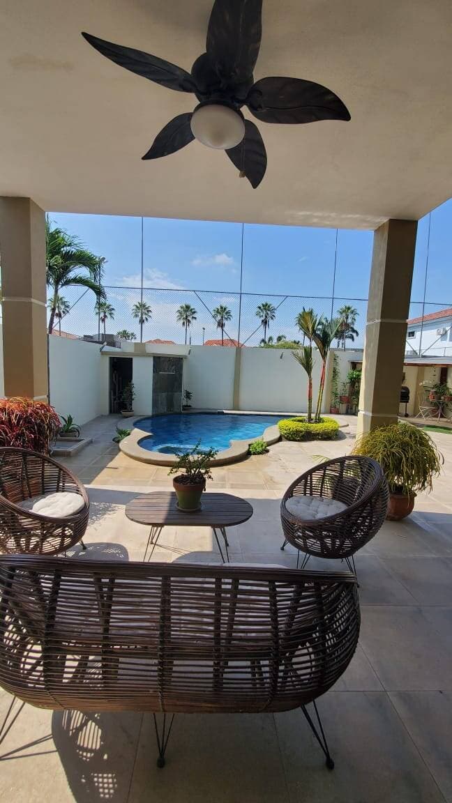 Linda casa en venta en Samborondon km 8. Vista Sol — foto 1