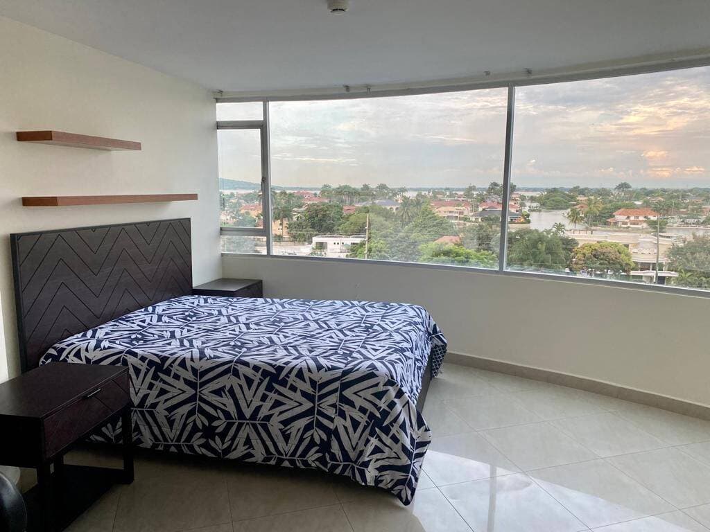 SUITE DE ALQUILER EN SAMBORONDON PLAZA — foto 12