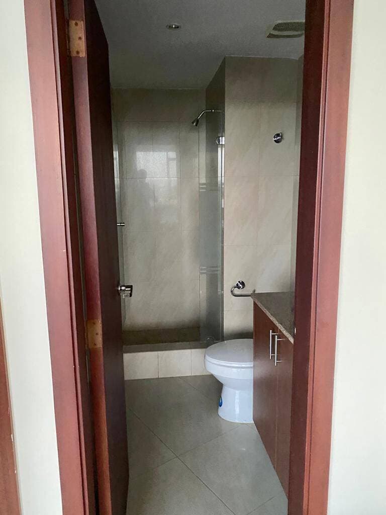 SUITE DE ALQUILER EN SAMBORONDON PLAZA — foto 15