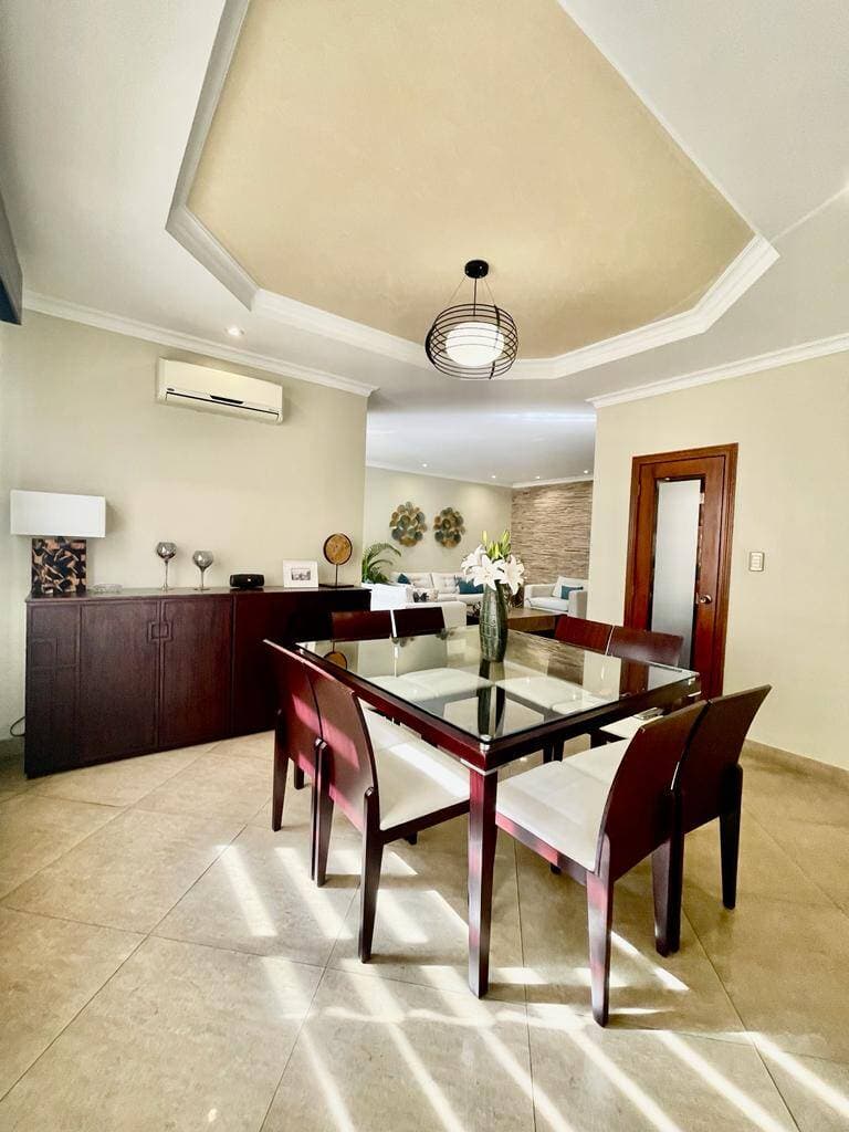 VENTA DE LINDA VILLA EN PLAZA REAL - 4 DORM — foto 11