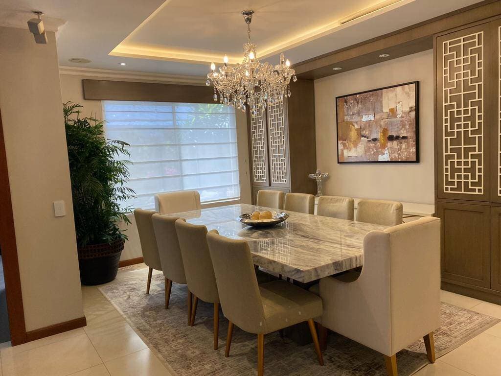 LINDA VILLA CON 4 DORM. PLAZA REAL, SAMBORONDON — foto 6