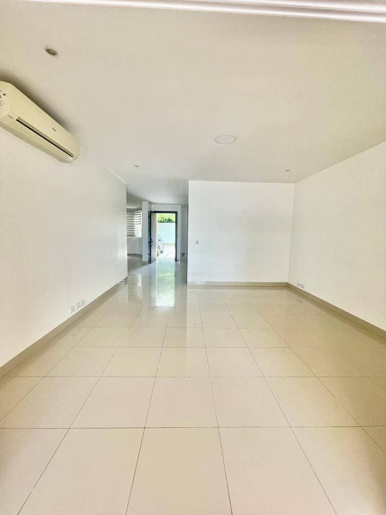 VILLA DISPONIBLE A LA VENTA EN BRITANIA — foto 8