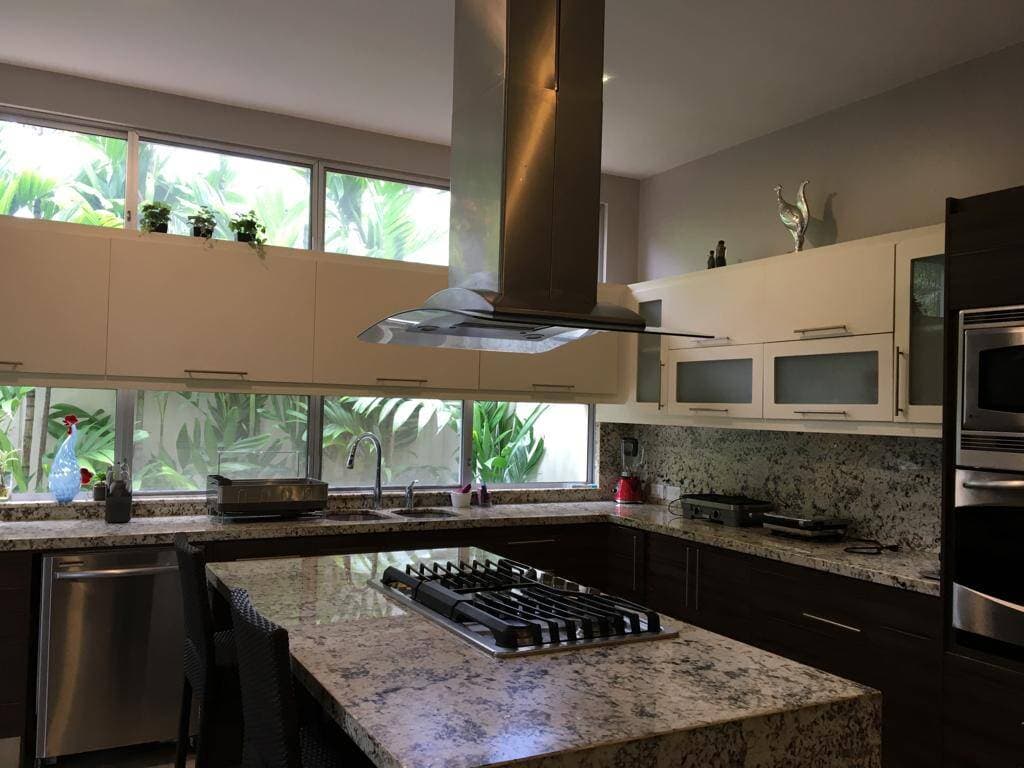 VILLA A VENTA EN RIBERAS DE BATAN - 4 DORM — foto 2