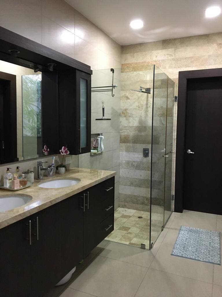 VILLA A VENTA EN RIBERAS DE BATAN - 4 DORM — foto 7