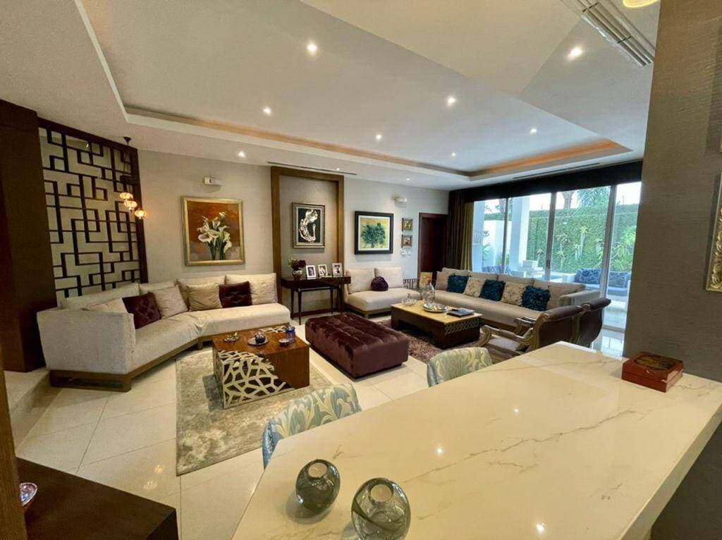 LINDA VILLA DE VENTA EN LA LAGUNA, SAMBORONDON — foto 1