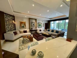 LINDA VILLA DE VENTA EN LA LAGUNA, SAMBORONDON