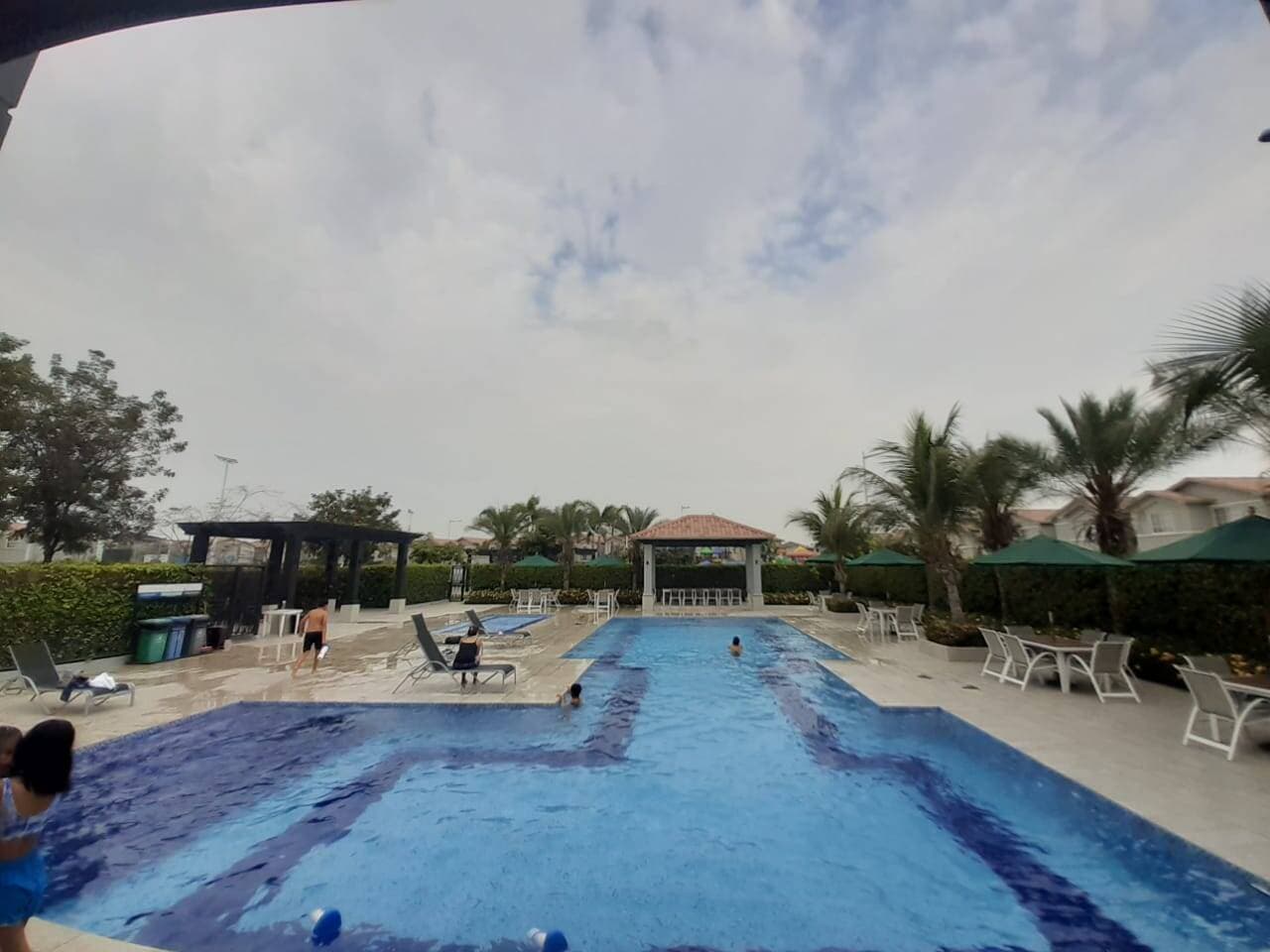 LINDA VILLA A LA VENTA EN LA URB. CASA LAGUNA — foto 7