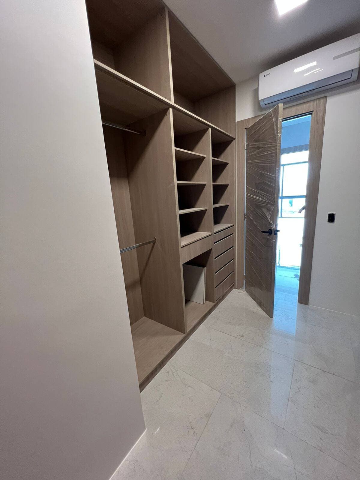 LINDA VILLA CON ACABADOS DE LUJO DE VENTA EN CIUDAD CELESTE — foto 14