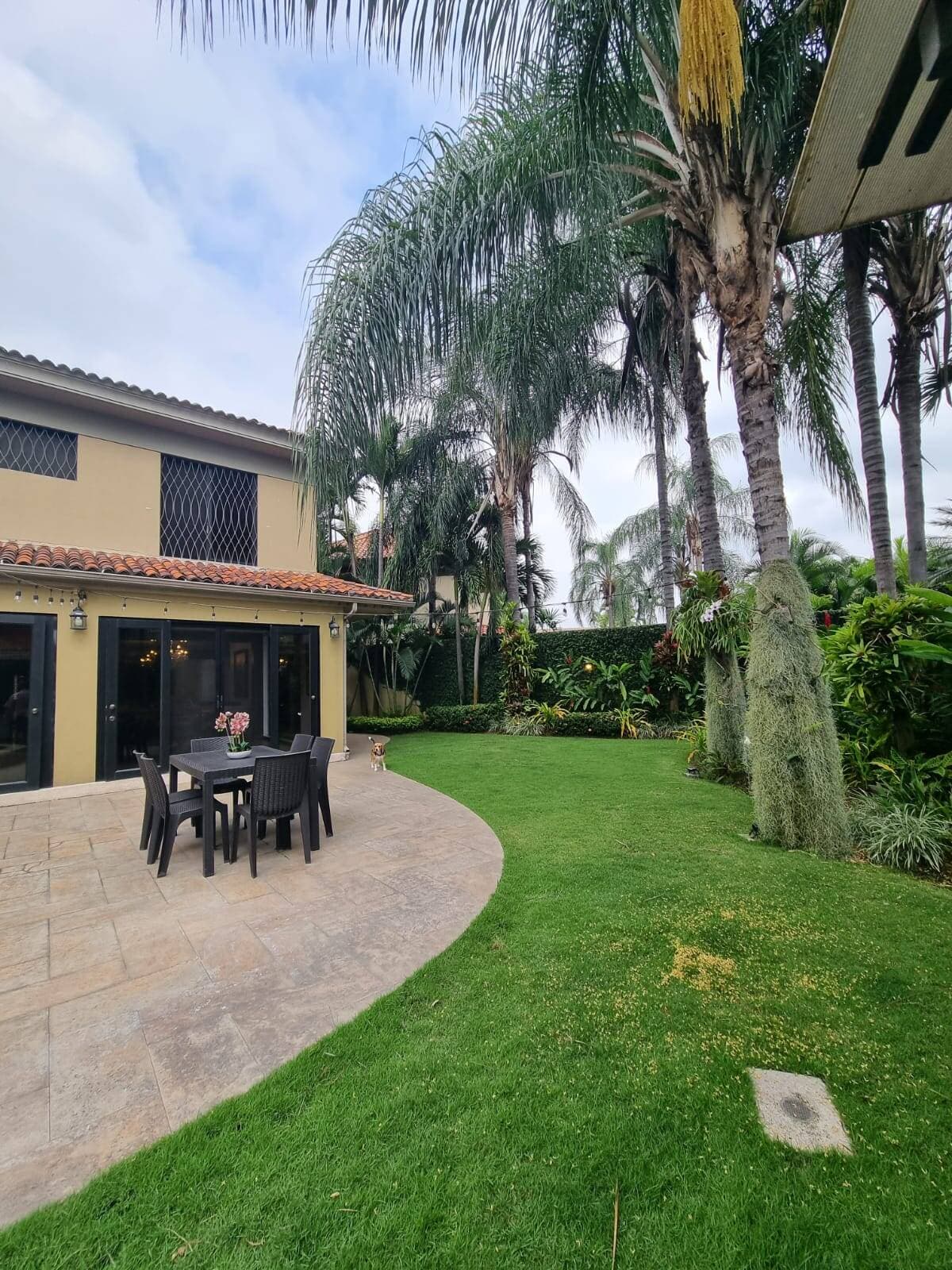 LINDA VILLA A LA VENTA UBICADA EN SAN ISIDRO, SAMBORONDON — foto 8