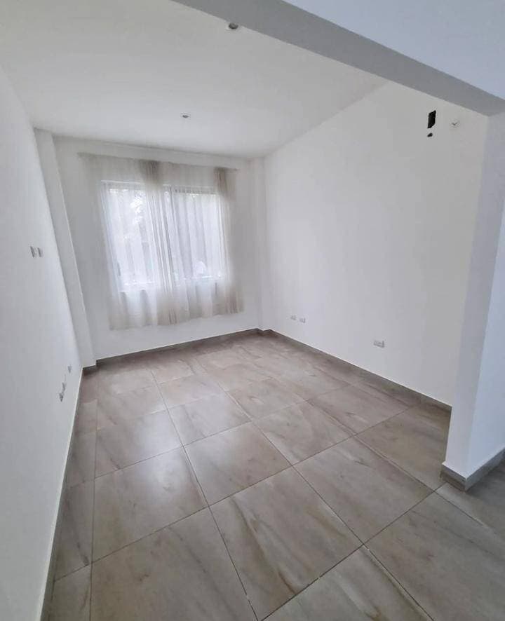 VENTA DE LINDA VILLA EN LA VÍA SAMBORONDON — foto 4