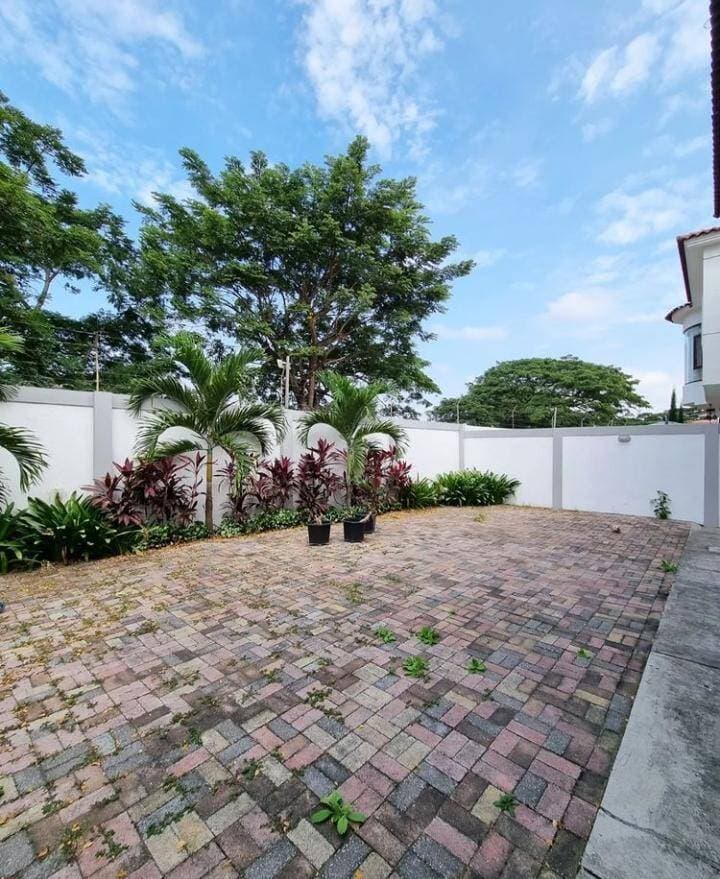 VENTA DE LINDA VILLA EN LA VÍA SAMBORONDON — foto 5