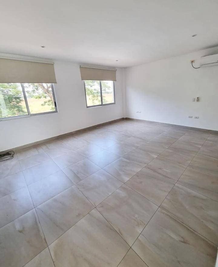 VENTA DE LINDA VILLA EN LA VÍA SAMBORONDON — foto 7
